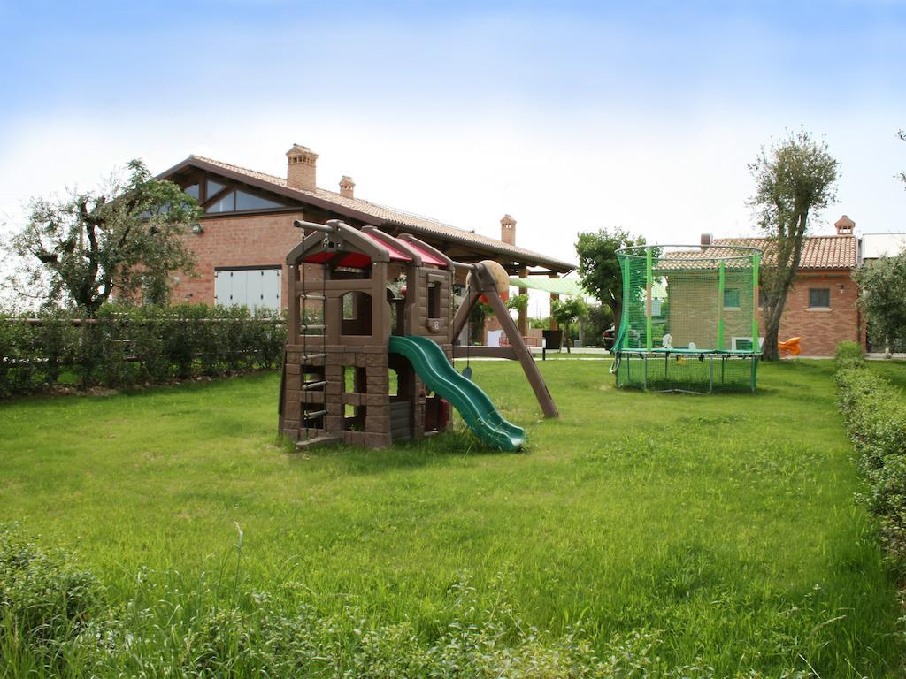 Agriturismo L'Infinito Villa Gambettola Luaran gambar